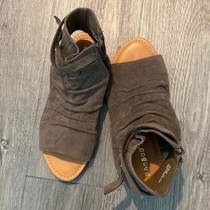 5 1/2 Suede Sandals- Never worn-purchased from Fabrik